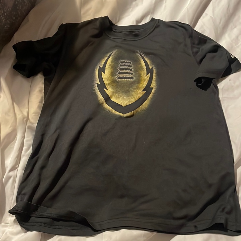 Nike football boy’s athletic shirt size Large